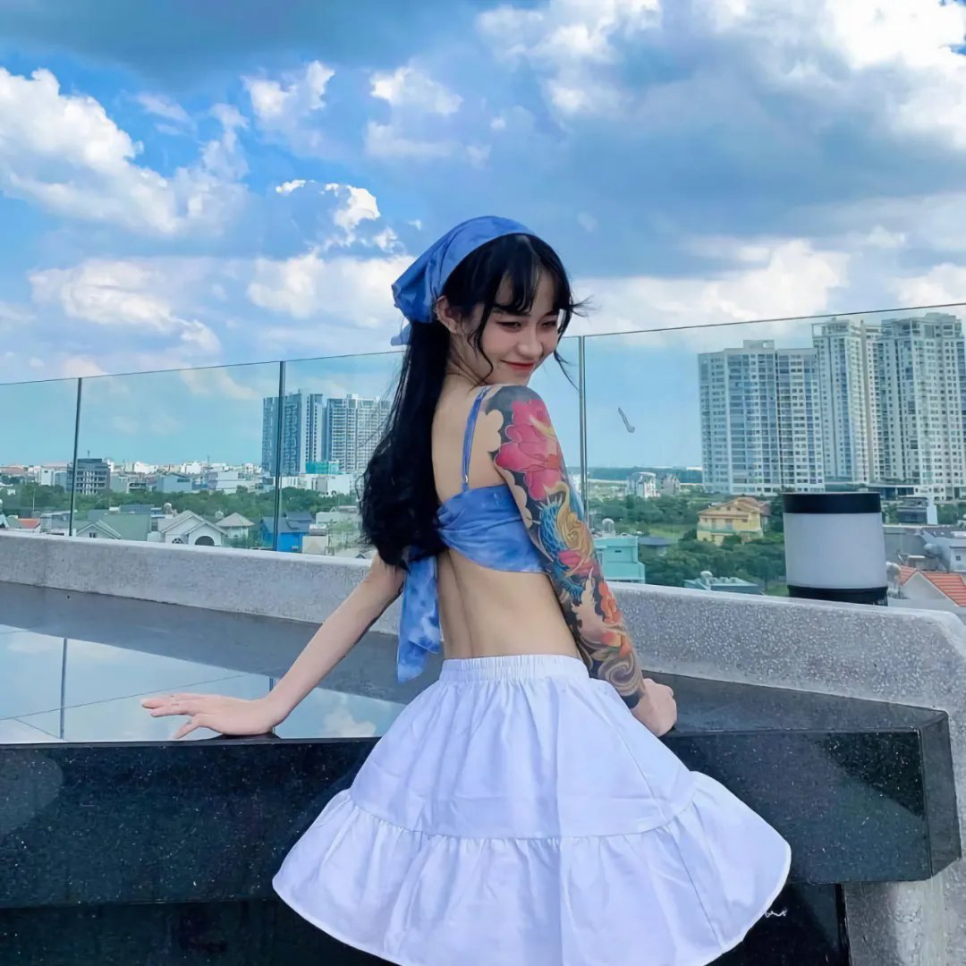 华颐:吞噬怪物的孩子